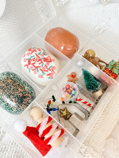 GINGERBREAD HOUSE CHRISTMAS KIT