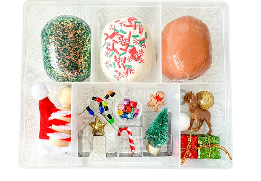 GINGERBREAD HOUSE CHRISTMAS KIT