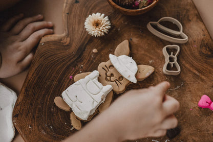 BUNNY DRESS UP ECO CUTTER SET