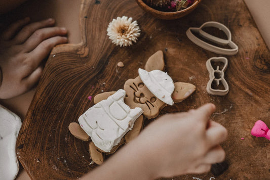 BUNNY DRESS UP ECO CUTTER SET